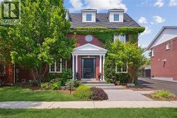 105 RIVER GLEN Boulevard Oakville, ON L6H 5Z5