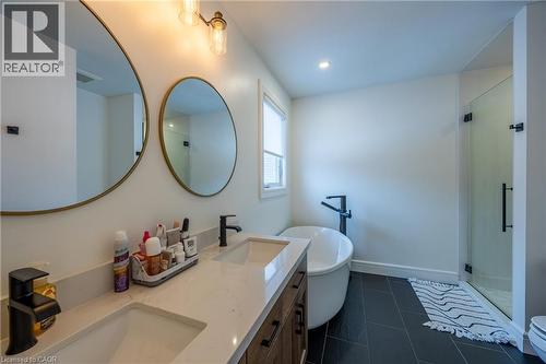 3 Kintyre Court, Caledonia, ON - Indoor Photo Showing Bathroom
