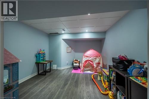 3 Kintyre Court, Caledonia, ON - Indoor