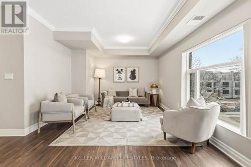 305 - 89 Ridout Street S, London South (South F), ON - Indoor Photo Showing Living Room