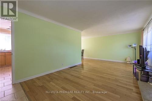 230 Burlington Street, London South (South J), ON - Indoor Photo Showing Other Room