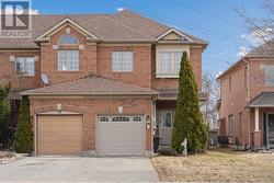 30 JORDANRAY BOULEVARD Newmarket, ON L3X 2P9