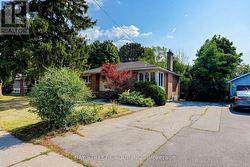 88 MILLER ROAD Oakville, ON L6H 1J9