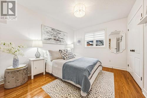 980 Glen View Avenue, Burlington, ON - Indoor Photo Showing Bedroom