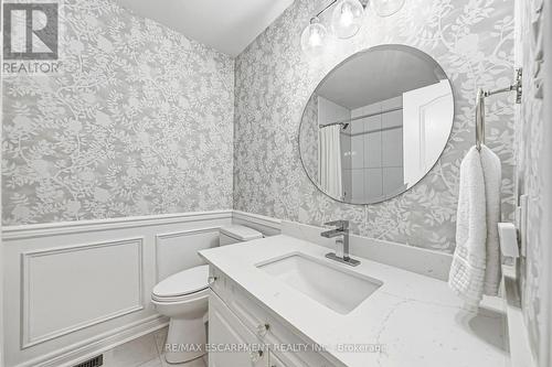 980 Glen View Avenue, Burlington, ON - Indoor Photo Showing Bathroom
