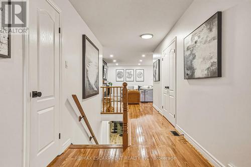 980 Glen View Avenue, Burlington, ON - Indoor Photo Showing Other Room