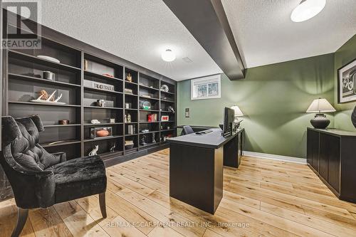 980 Glen View Avenue, Burlington, ON - Indoor