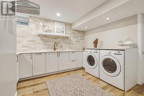 980 Glen View Avenue, Burlington, ON - Indoor Photo Showing Laundry Room