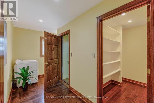 41 Candor Crescent, Hamilton, ON - Indoor Photo Showing Other Room