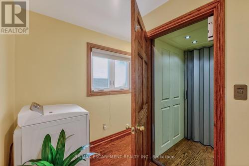 41 Candor Crescent, Hamilton, ON - Indoor Photo Showing Laundry Room