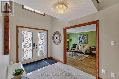 41 Candor Crescent, Hamilton, ON - Indoor Photo Showing Other Room