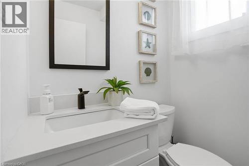 102 Dundee Drive, Caledonia, ON - Indoor Photo Showing Bathroom