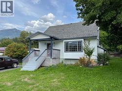 1526 EASTMAN Avenue Riondel, BC V0B 2B0