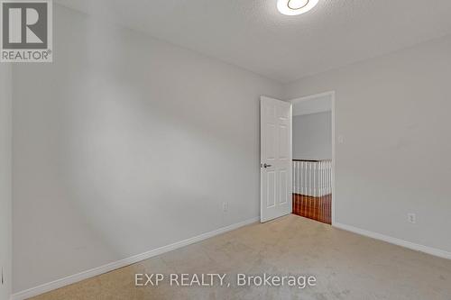 1471 Pickwick Drive, Mississauga, ON - Indoor Photo Showing Other Room