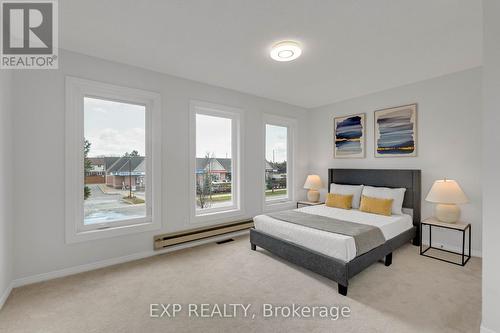 1471 Pickwick Drive, Mississauga, ON - Indoor Photo Showing Bedroom
