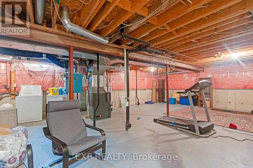 1471 Pickwick Drive, Mississauga, ON - Indoor Photo Showing Basement