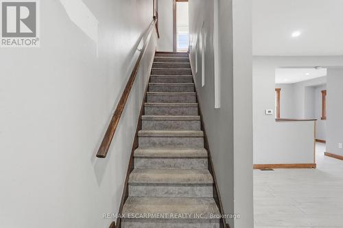 570 Cannon Street E, Hamilton, ON - Indoor Photo Showing Other Room