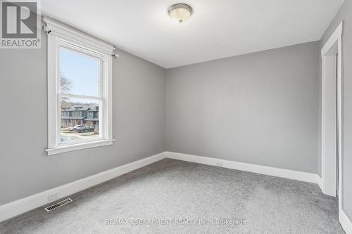 570 Cannon Street E, Hamilton, ON - Indoor Photo Showing Other Room
