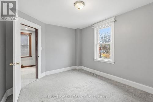 570 Cannon Street E, Hamilton, ON - Indoor Photo Showing Other Room