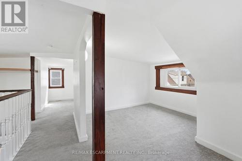 570 Cannon Street E, Hamilton, ON - Indoor Photo Showing Other Room
