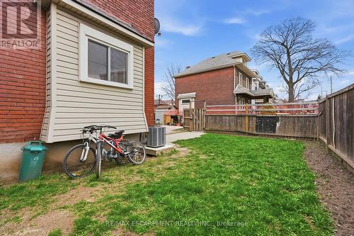 570 Cannon Street E, Hamilton, ON - Outdoor