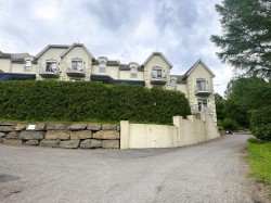 Façade - 