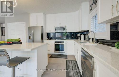 43 Greyhawk Street, Kitchener, ON - Indoor Photo Showing Kitchen With Stainless Steel Kitchen With Upgraded Kitchen