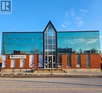 17 COLBORNE STREET E  Orillia, ON L3V 1T4