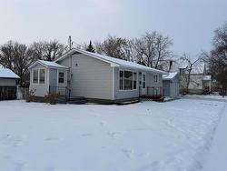 5 9th Street NW Portage La Prairie, MB R1N 2N6