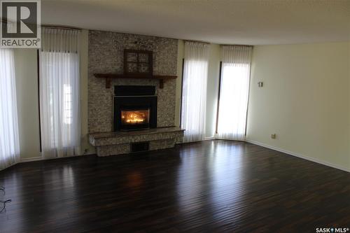 1533 Thorn Crescent, Estevan, SK - Indoor Photo Showing Living Room With Fireplace