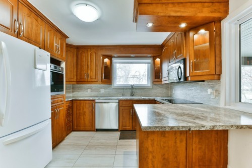 Cuisine - 345 Rue Louis-Hébert, Mascouche, QC - Indoor Photo Showing Kitchen With Double Sink