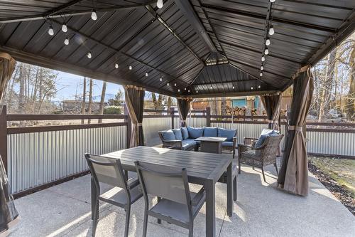 250 Laguna Crescent, Twin Bays, BC - Outdoor With Deck Patio Veranda With Exterior