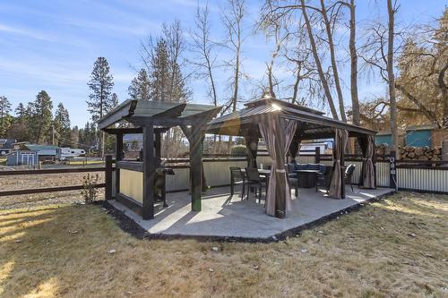 250 Laguna Crescent, Twin Bays, BC - Outdoor