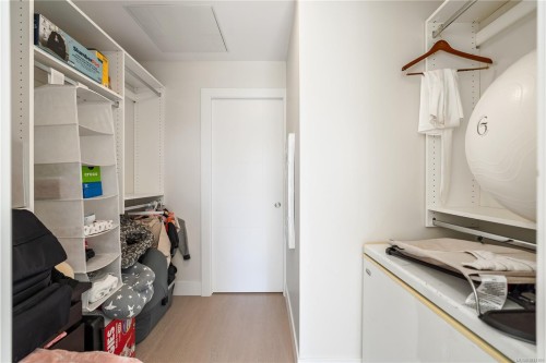 602-1450 Glentana Rd, View Royal, BC - Indoor