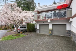 8-1063 Valewood Trail Saanich, BC V8X 5G5