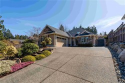 174 Sunningdale Rd EAST Qualicum Beach, BC V9K 1L1