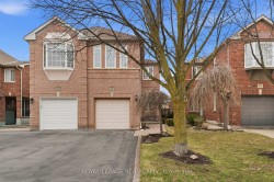 437 Heddle Crescent  Newmarket, ON L3X 2J2
