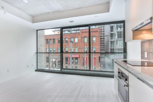 215-629 King Street W, Toronto, ON - Indoor