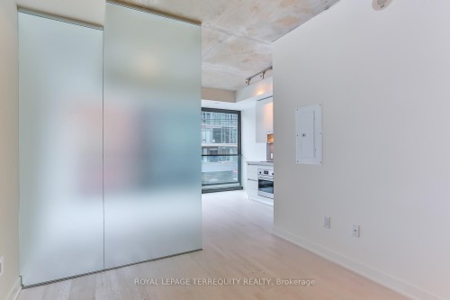 215-629 King Street W, Toronto, ON - Indoor Photo Showing Other Room