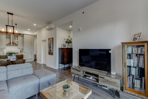 Salon - 405-1320 Rue Custine, Saint-Jérôme, QC - Indoor Photo Showing Living Room