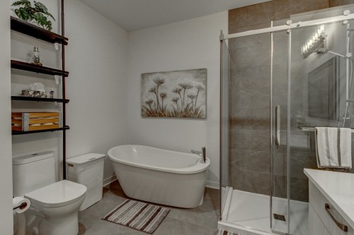 Salle de bains - 405-1320 Rue Custine, Saint-Jérôme, QC - Indoor Photo Showing Bathroom