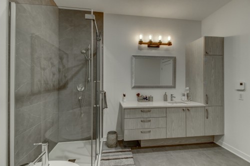 Salle de bains - 405-1320 Rue Custine, Saint-Jérôme, QC - Indoor Photo Showing Bathroom