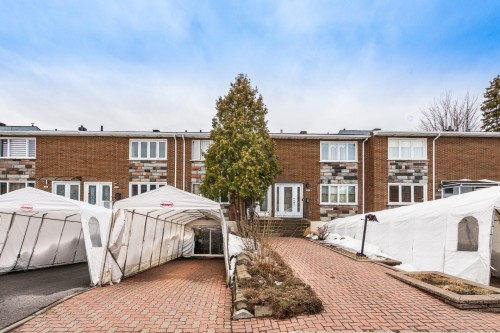 1395 Place Port-Royal  Brossard, QC J4W 1S7