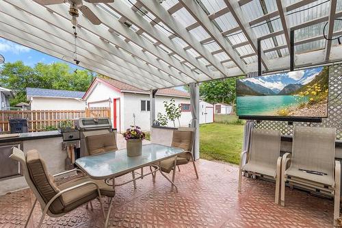 29 Schultz Rd, Pinawa, MB 