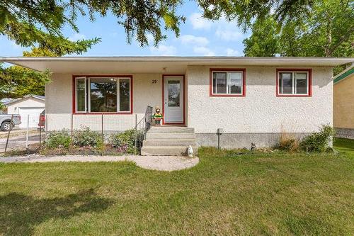 29 Schultz Rd, Pinawa, MB 