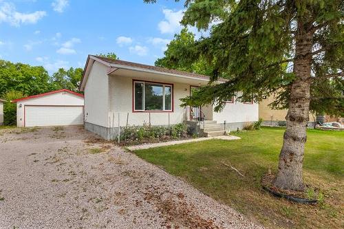 29 Schultz Rd, Pinawa, MB 