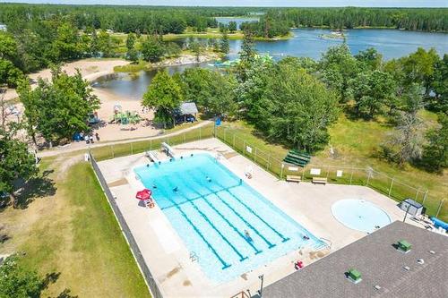 29 Schultz Rd, Pinawa, MB 