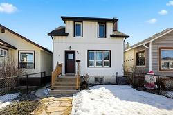 657 Goulding ST  Winnipeg, MB R3G 2S3