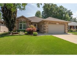 104 CASSANDRA Boulevard Sarnia, ON N7S 6M9