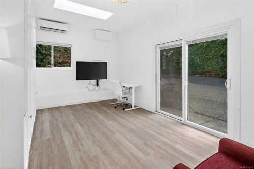 3990 Bow Rd, Saanich, BC 